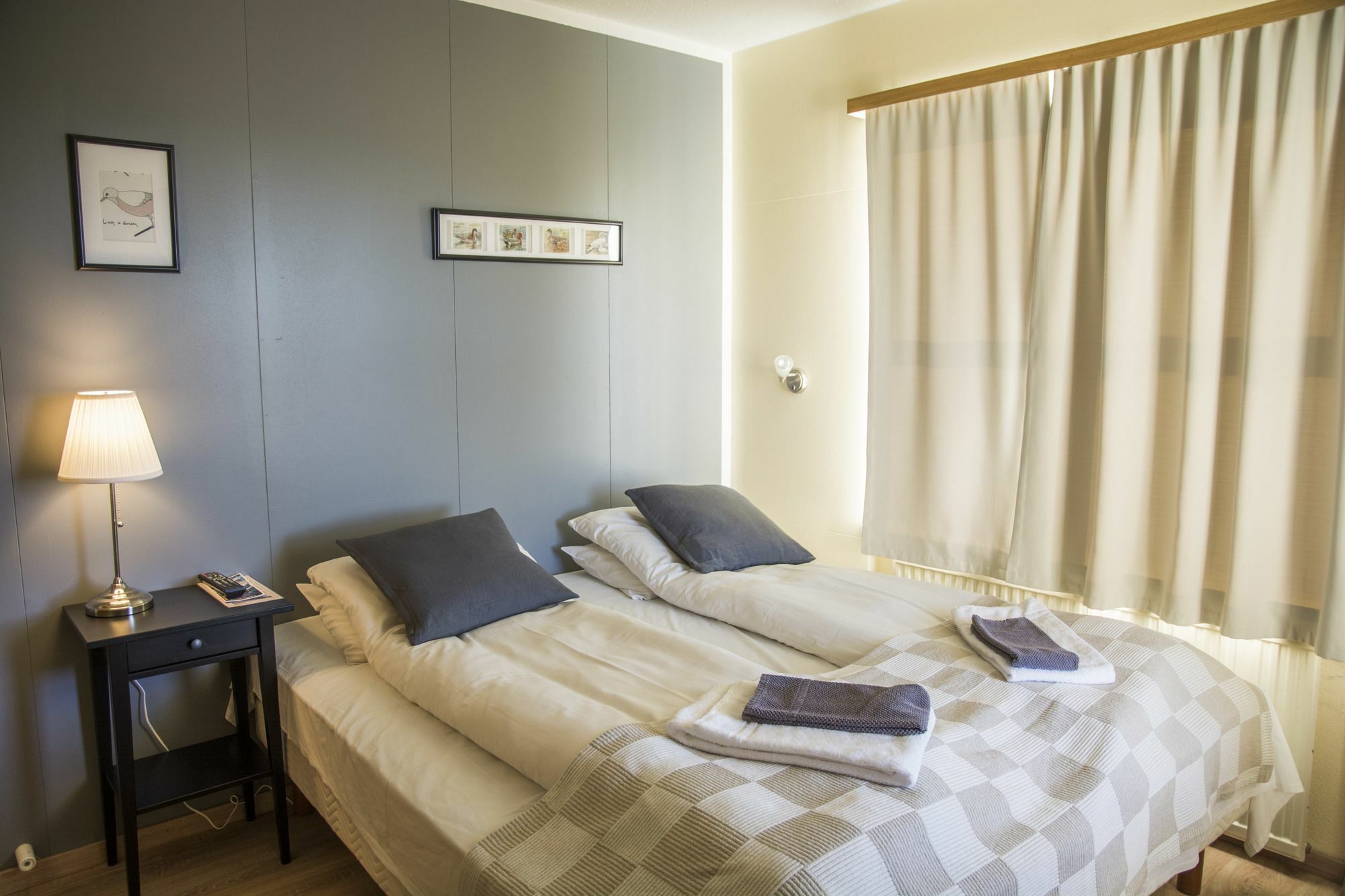 Guesthouse Hvammur By The Harbour เฮิฟน์ ภายนอก รูปภาพ