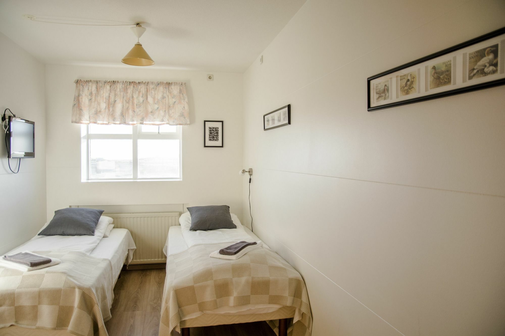Guesthouse Hvammur By The Harbour เฮิฟน์ ภายนอก รูปภาพ